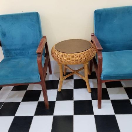 Room 7 - Studio In A Villa 5Mn Walk From The Royal Palace With Swimming Pool Phnom Penh Exteriör bild